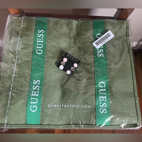 Guess Tote Bag & Earrings - Picture 2 of 6
